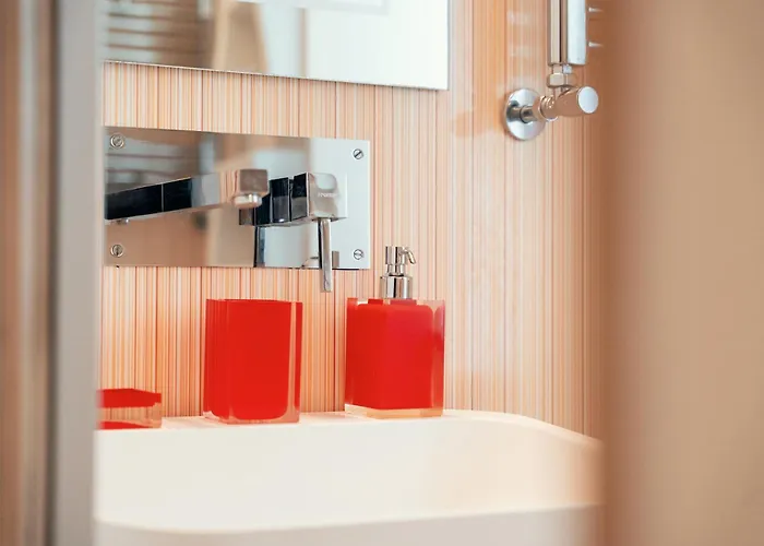 Majorelle Comfy Roma